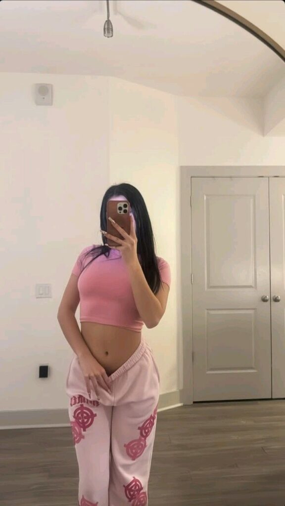 Bahcelievler Escort Menekse Olgun Deneyimiyle Derin ve Doyurucu Anal Seanslar Sunan 2