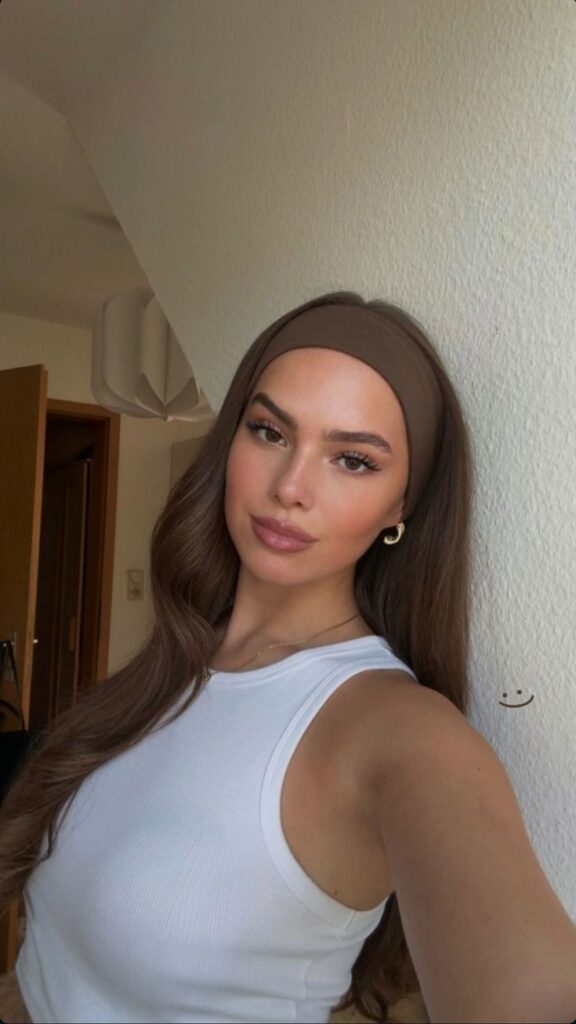 Kartal Escort Fulya Olgun Cazibesi ve Deneyimli Vucuduyla Uzun ve Doyurucu Anal Seanslar Sunan 2