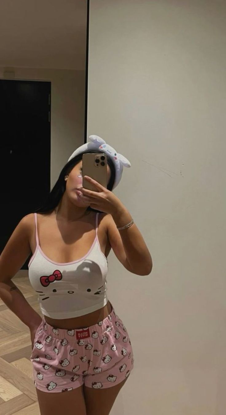 Tuzla Escort | VIP ve Profesyonel Escort Hizmeti 4 Tuzla sahil ve havalimanı yakınlığı